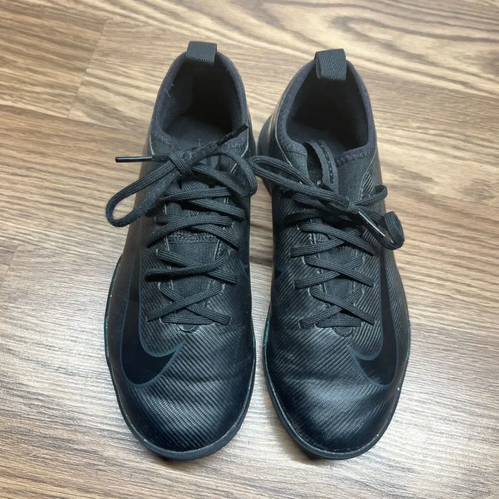 Kids/Youth Nike Zoom Vapor 16 Academy‎ IC Indoor Soccer Shoes Size 4 Youth